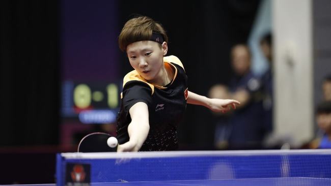 超远三分命中，全队抱头