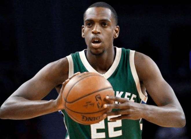 广东大赢江苏，却打出耻辱数据！三外援一项命中率为0，争冠难了