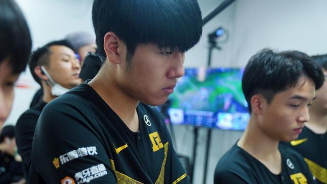 压环境下突 压环境下突