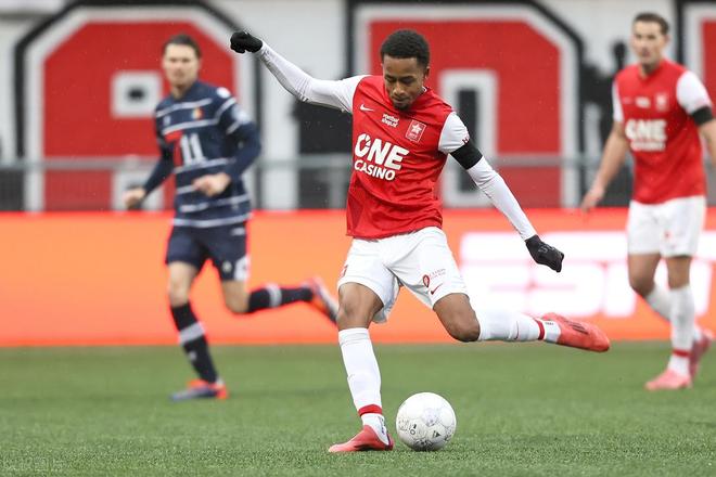 兹娃在赛场 兹娃在赛场