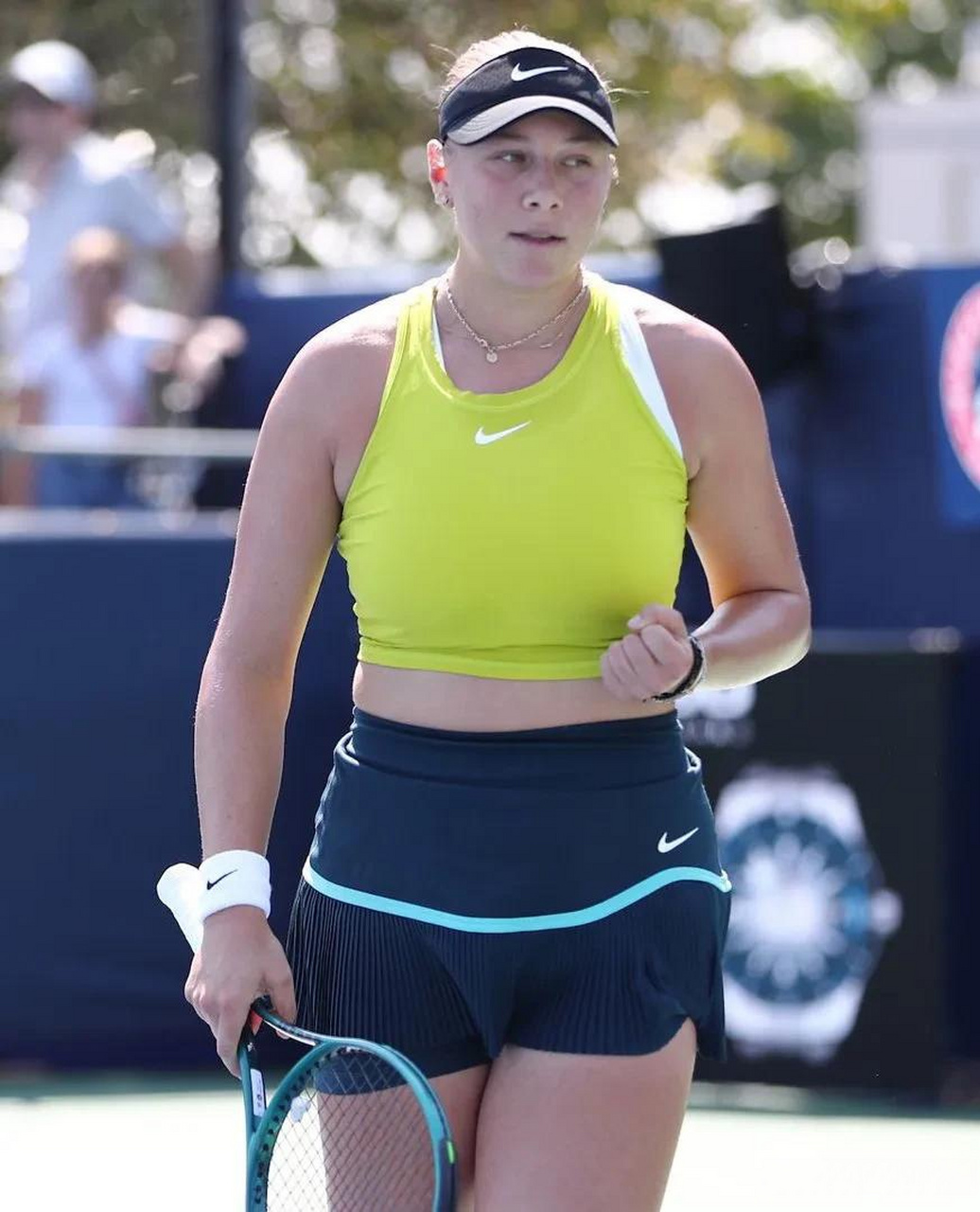 场硬仗中 场硬仗中