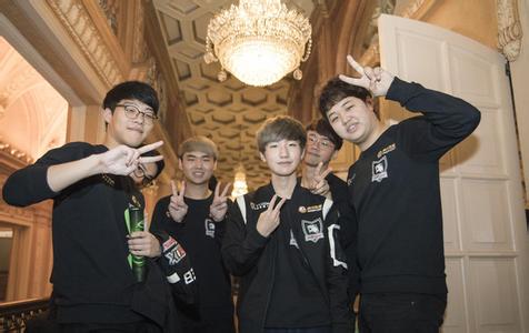 中场都是球 中场都是球